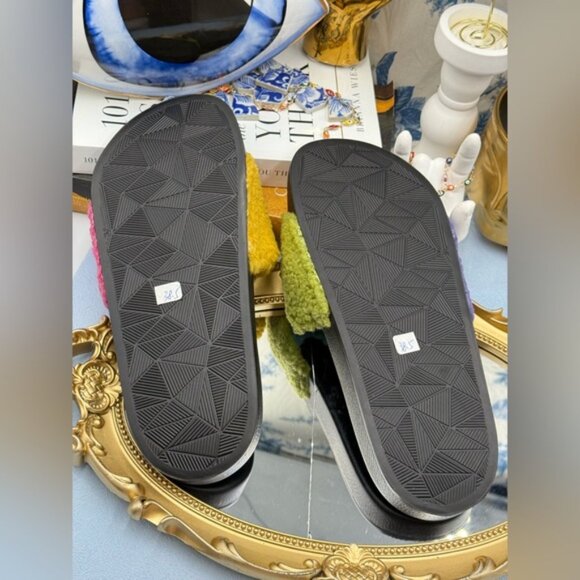 🆕 KURT GEIGER LONDON 🧿 NWOB Meena Teddy Slide, Rainbow Sherpa - Sz 38.5 US 8 - Picture 12 of 13